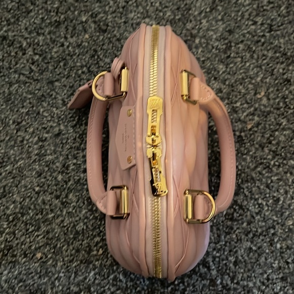 NIB Louis Vuitton Malletage Lambskin Alma BB Rosabella - Picture 3 of 7